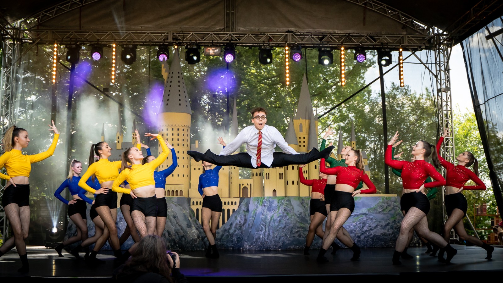 dzień dziecka Hary Potter- grupa tanceerzy